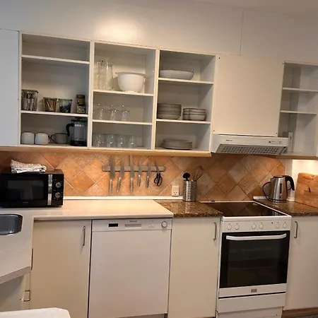 1 Til 3 Apartament