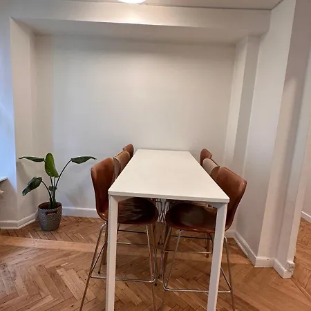 1 Til 3 Apartman *