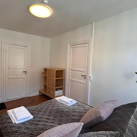 1 Til 3 Apartman